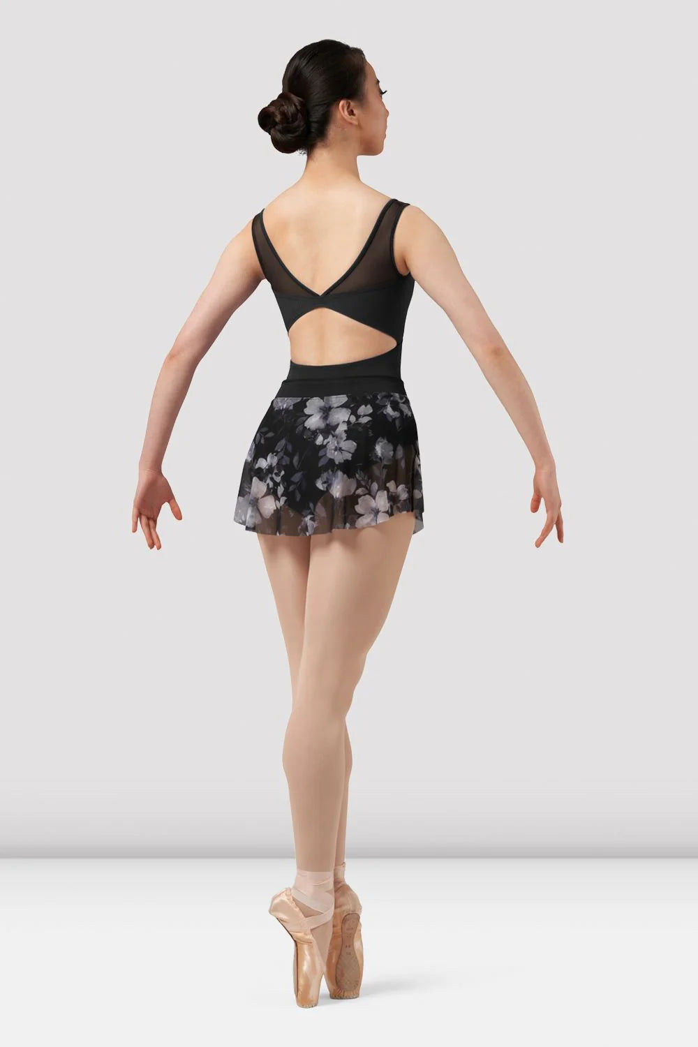 BLO MS162 Adult Pull On Skirt