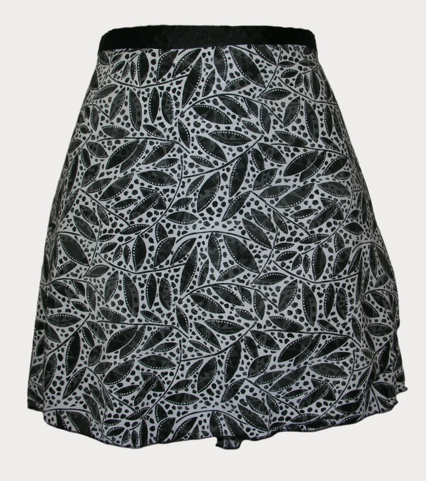 STRACCI AR 568 Adult Wrap Skirt