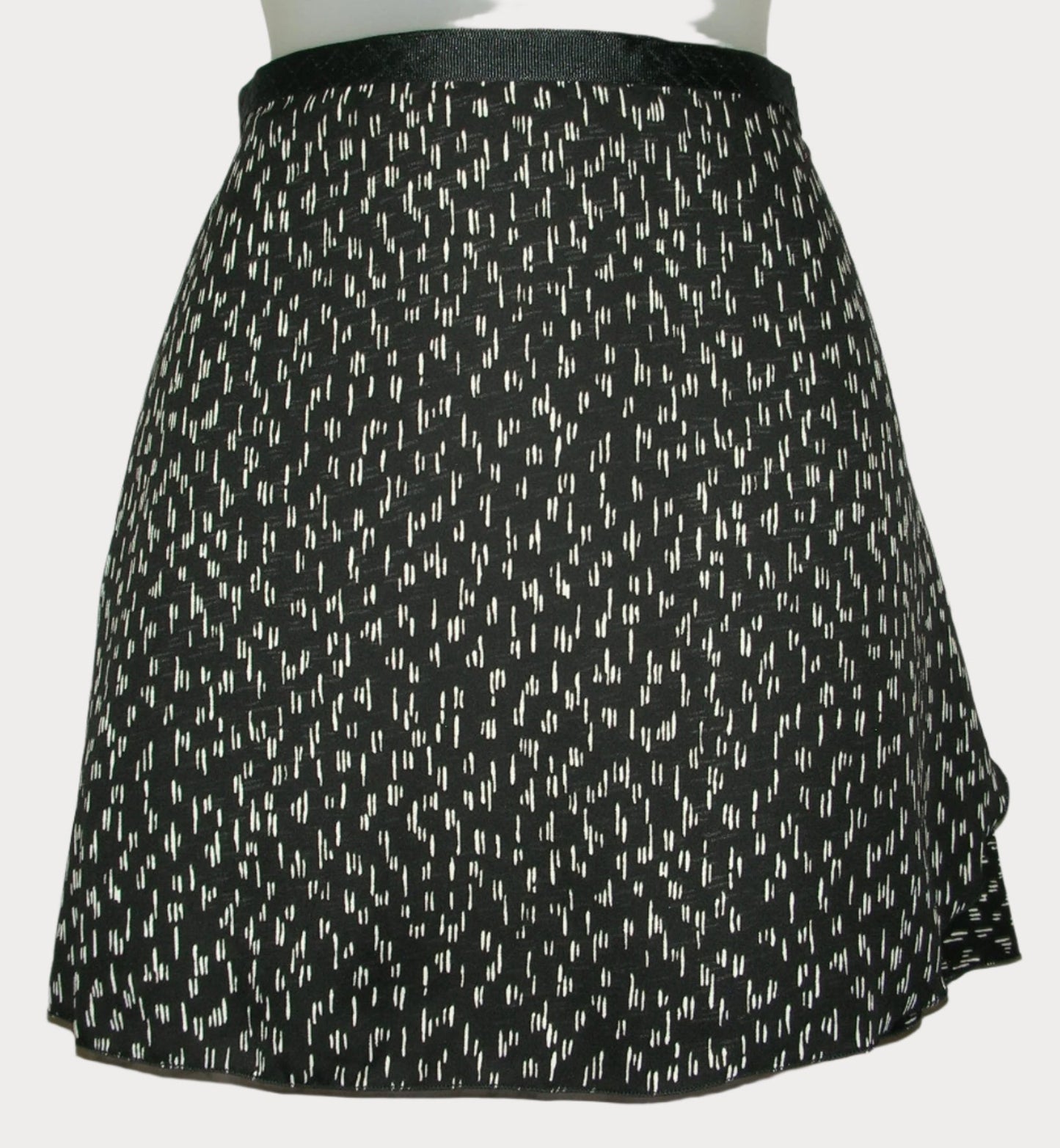 STRACCI AR 362 Adult Wrap Skirt