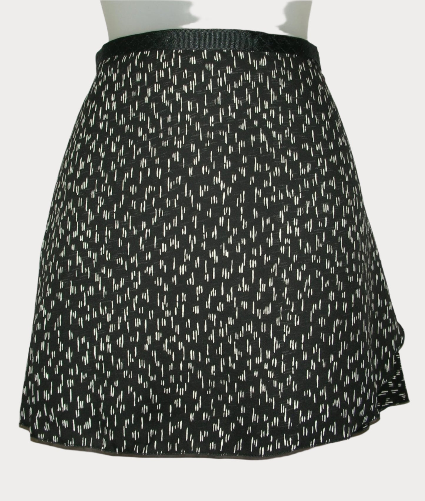 STRACCI AR 611 Adult Wrap Skirt